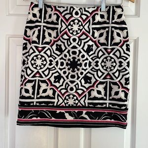 White House Black Market women’s skirt.